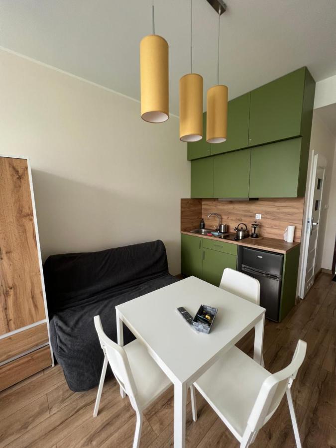 92 Def Apartment *