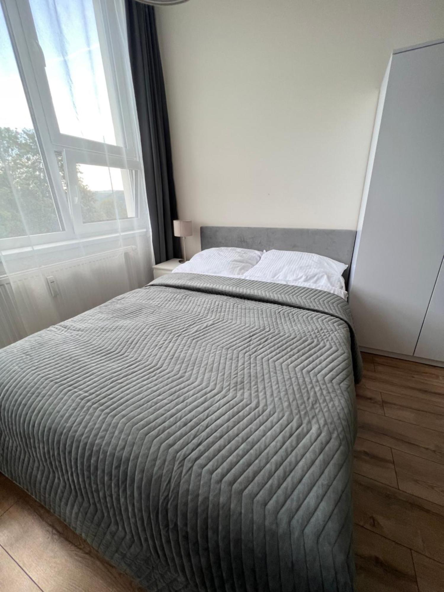 Apartment 92 Def *